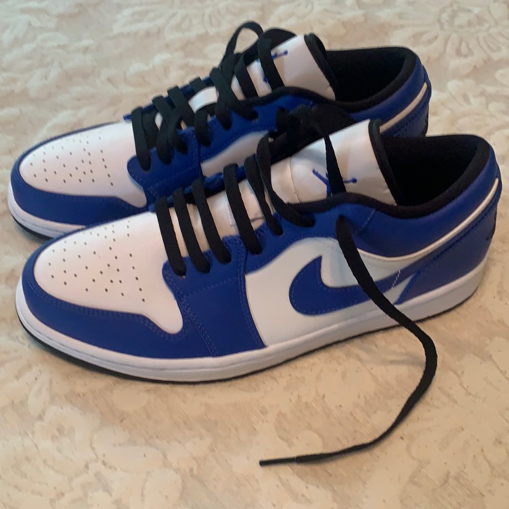 Selling for my son, never worn Nike Air Jordan